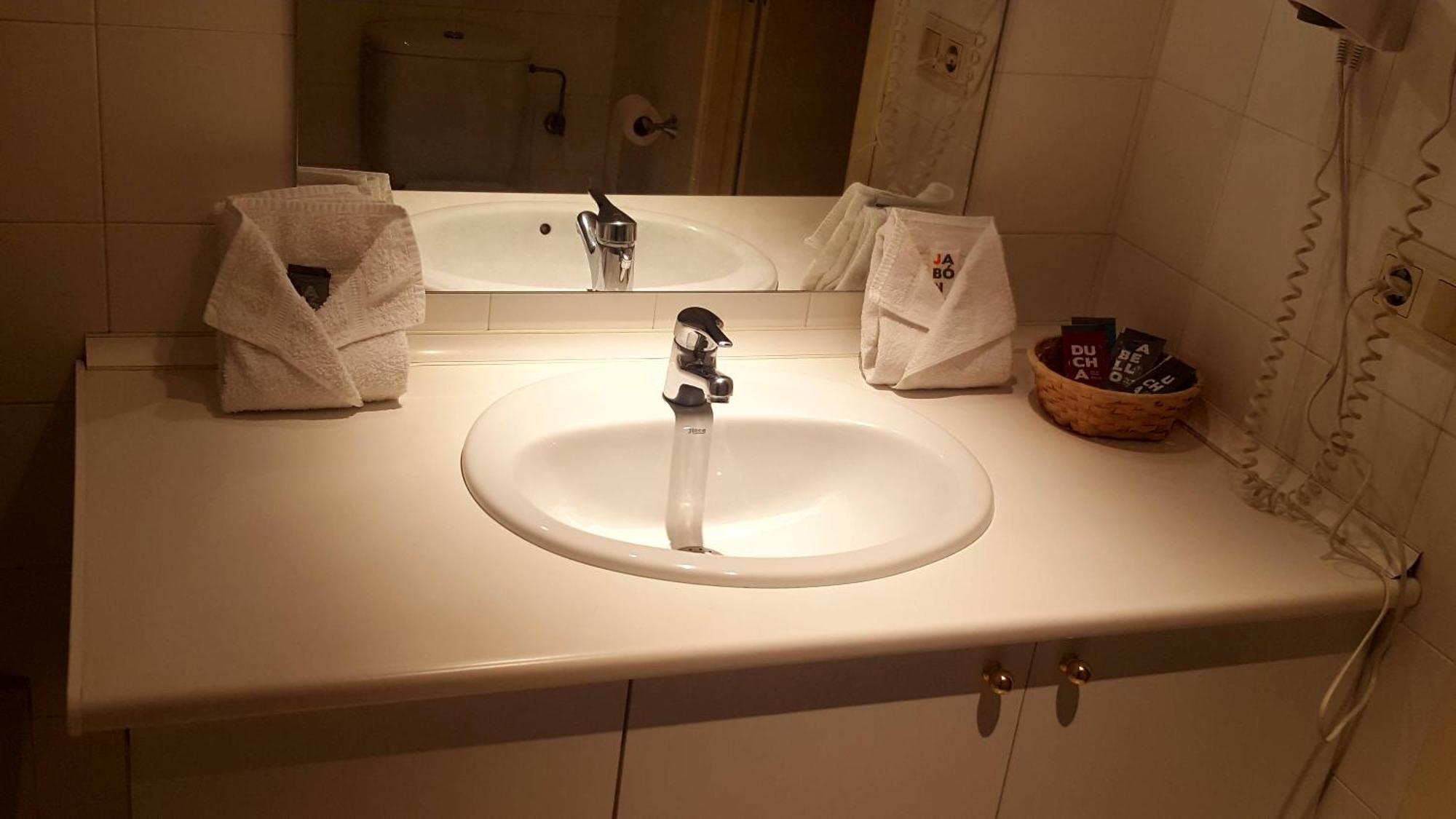 Hotel Sucara La Cortinada Εξωτερικό φωτογραφία